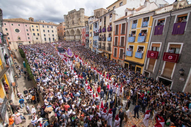 Y el Señor escuchó la plegaria de Cuenca e hizo brillar el sol para un radiante Hosanna