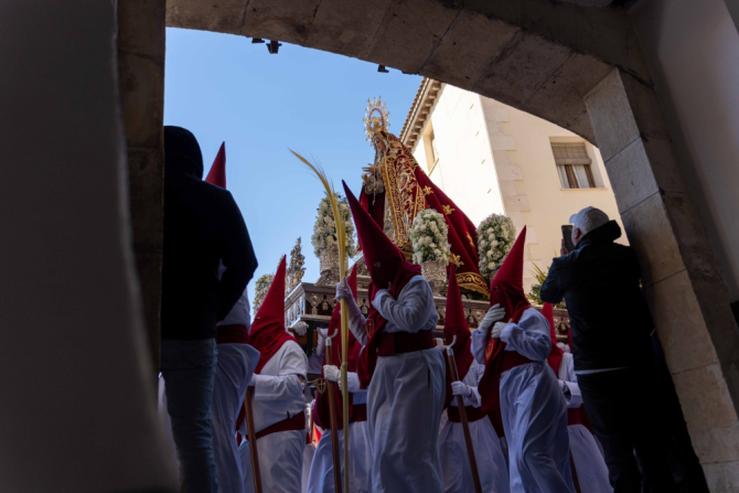 Cuenca reafirma su amor por Cristo y por su Semana Santa en un Hosanna en volandas por el vendaval