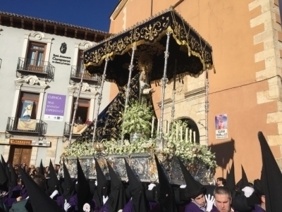 Ntra. Sra. de la Soledad del Puente celebra el 75 aniversario de su llegada a Cuenca con un Rosario Vespertino en la calle