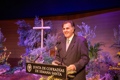 Julián Recuenco abre la Semana Santa 2024 con un Pregón uno y trino, narrado desde la perspectiva del historiador, el nazareno y el cristiano