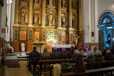 La Junta de Cofradías recuerda a los nazarenos fallecidos en el último año con la tradicional Misa Funeral