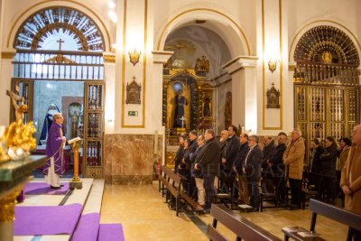 La Junta de Cofradías recuerda a los nazarenos fallecidos en el último año con la tradicional Misa Funeral
