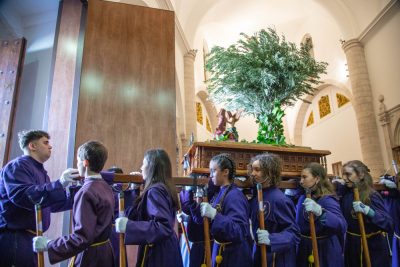 Cuenca disfruta de la Procesión Infantil más multitudinaria de su historia en una radiante mañana de sol