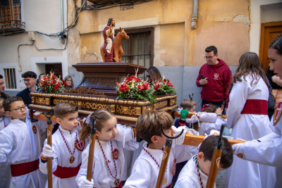 Cuenca disfruta de la Procesión Infantil más multitudinaria de su historia en una radiante mañana de sol