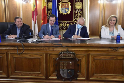 La Diputación y la Junta de Cofradías firman el convenio de colaboración para Semana Santa por valor de casi 50.000 euros