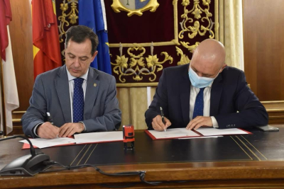 La Diputación y la Junta de Cofradías firman el convenio de colaboración para Semana Santa por valor de casi 50.000 euros
