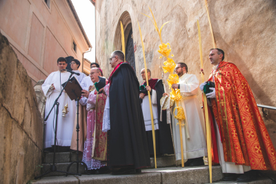 Y el Señor escuchó la plegaria de Cuenca e hizo brillar el sol para un radiante Hosanna