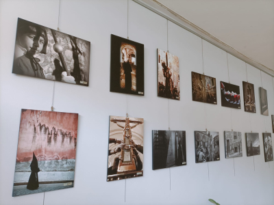 Exposición de los primeros premios del concurso de fotografía de la Junta de Cofradías en el IES Fernando Zóbel 