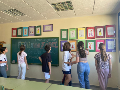 Exposición de los primeros premios del concurso de fotografía de la Junta de Cofradías en el IES Fernando Zóbel 
