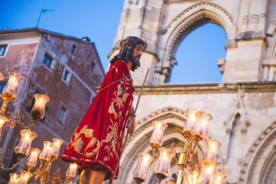 Paz y Caridad trae la Procesión del Cielo a la tierra en un desfile lleno de momentos de recuerdo