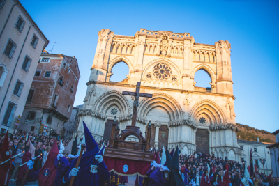 Paz y Caridad trae la Procesión del Cielo a la tierra en un desfile lleno de momentos de recuerdo