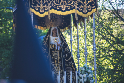 Paz y Caridad trae la Procesión del Cielo a la tierra en un desfile lleno de momentos de recuerdo