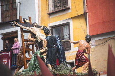 En el Calvario revela sus mil formas de hacer penitencia