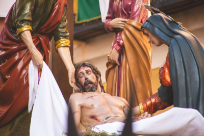 En el Calvario revela sus mil formas de hacer penitencia
