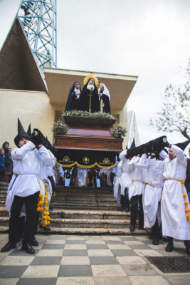 La tarde en que Cristo venció a la muerte y el Duelo, a su propia historia