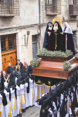 La tarde en que Cristo venció a la muerte y el Duelo, a su propia historia