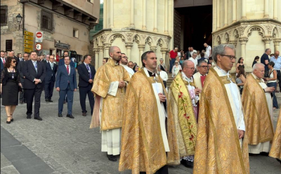 Unidad y fe colectiva en una radiante tarde de Corpus Christi 