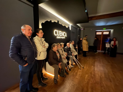 Afiliados de ONCE Cuenca conocen el renovado Museo de Semana Santa