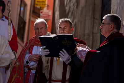 Cuenca reafirma su amor por Cristo y por su Semana Santa en un Hosanna en volandas por el vendaval
