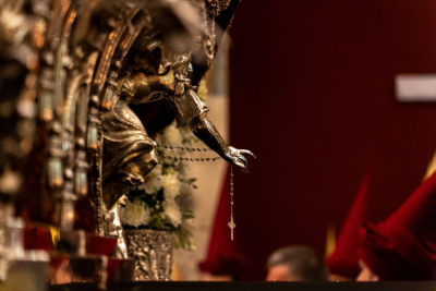 Cuenca reafirma su amor por Cristo y por su Semana Santa en un Hosanna en volandas por el vendaval