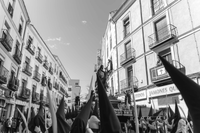 Cuenca reafirma su amor por Cristo y por su Semana Santa en un Hosanna en volandas por el vendaval