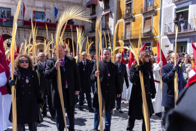 Cuenca reafirma su amor por Cristo y por su Semana Santa en un Hosanna en volandas por el vendaval