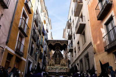 Entre el estruendo y la compasión