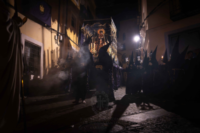 Entre el estruendo y la compasión