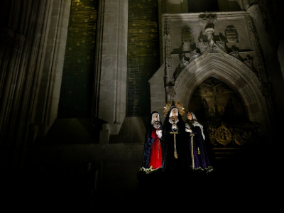 La instantánea 'Vigilia en el templo', de Adrián Martínez Vicente, ganadora del XVII Premio de Fotografía de la JdC