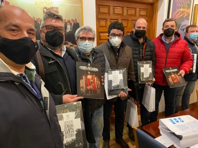 A la venta las Publicaciones Oficiales de la JdC para 2022, que incluyen una carpeta con todos los carteles